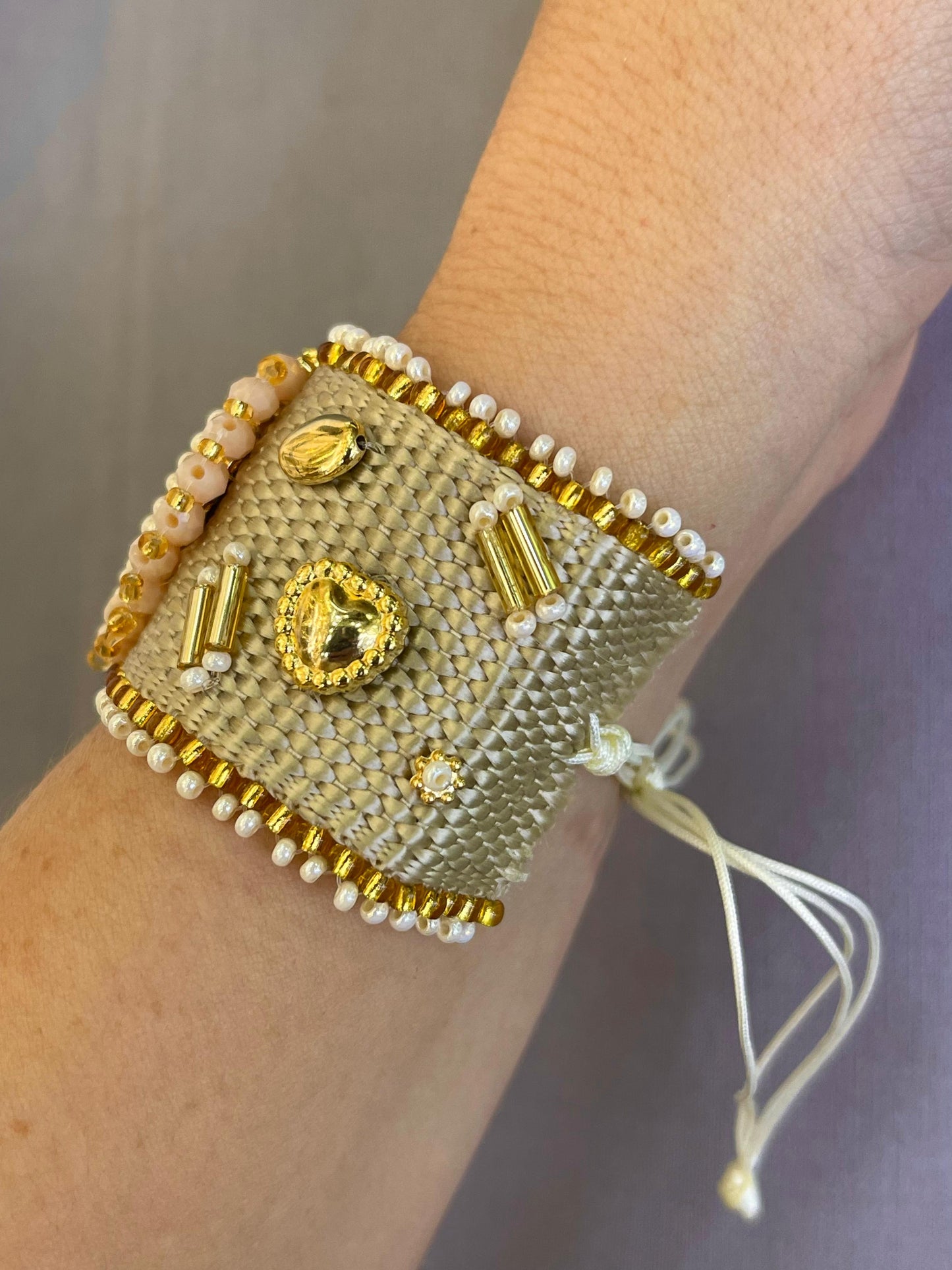 Pulseras del sagrado corazón de Jesús en crochet & cristal