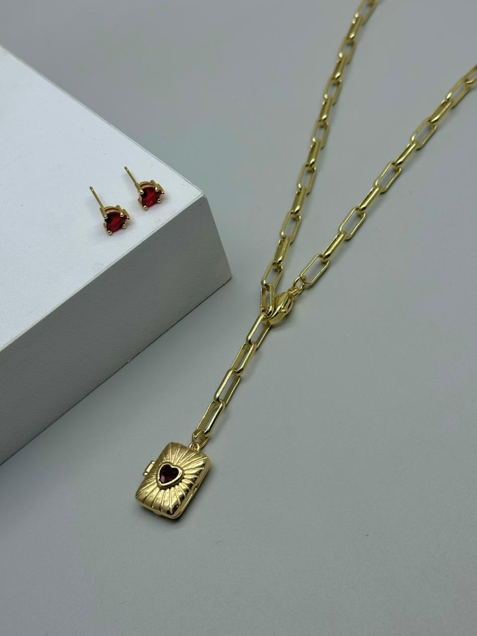 Cadena con dije de corazón