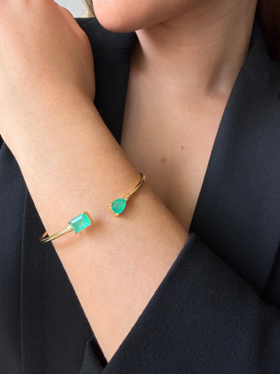 Brazalete con Dijes de Esmeralda