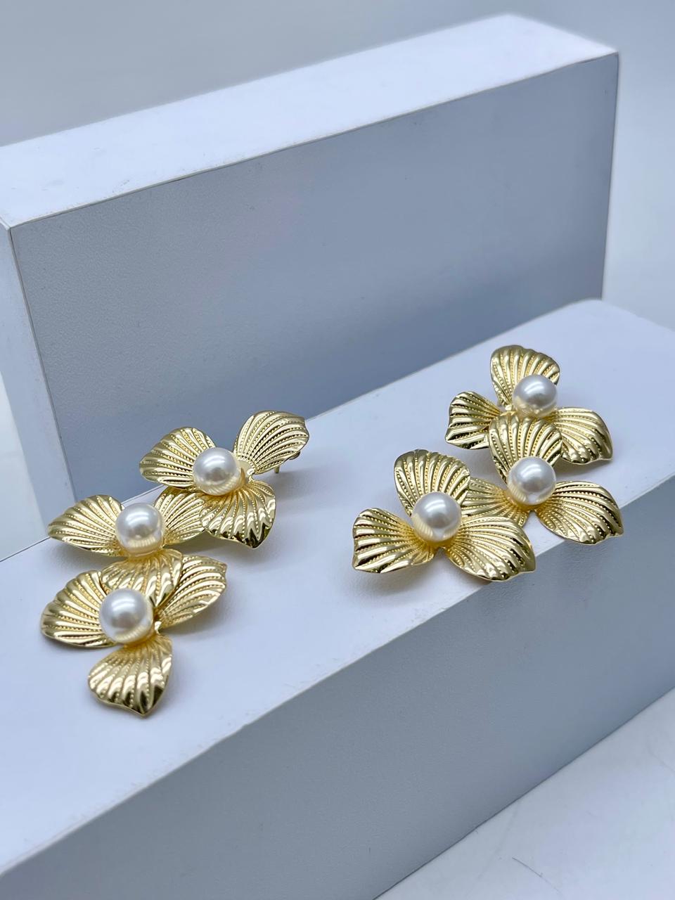 Arete de Flor con Perla