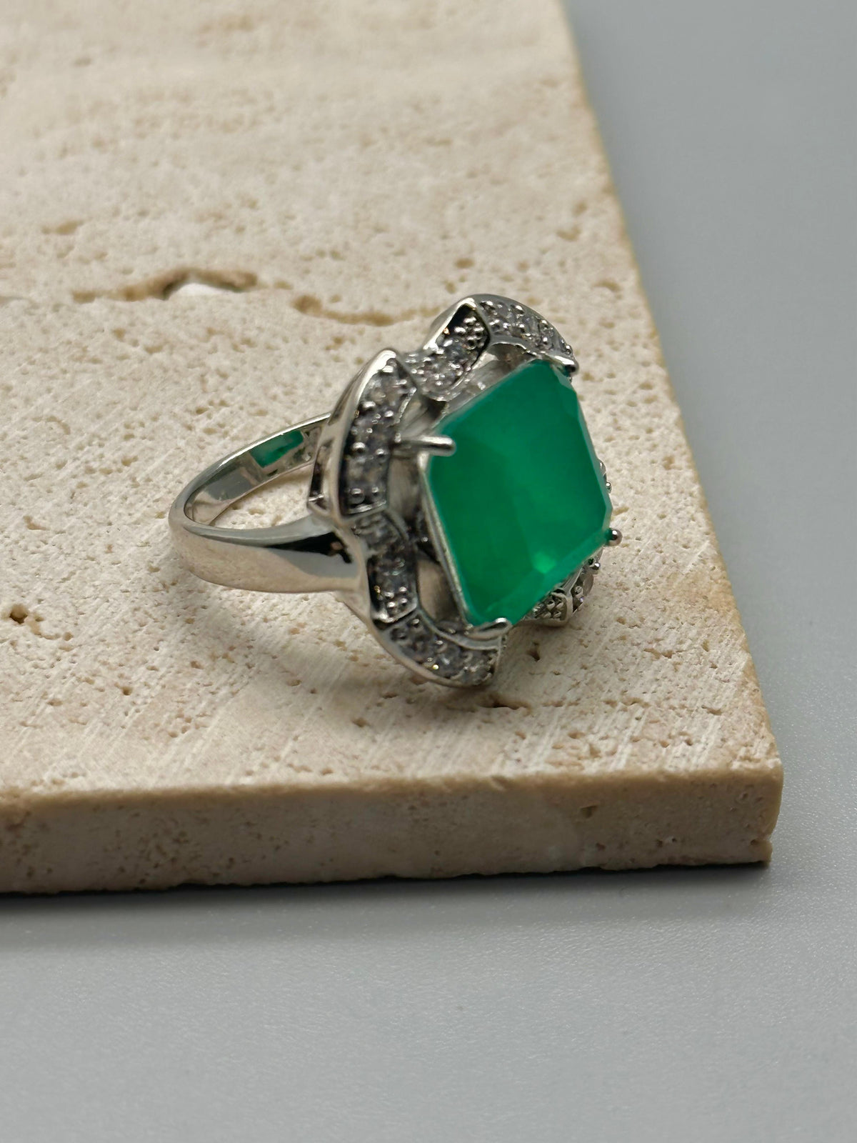 Anillo Baguette Esmeralda Silver