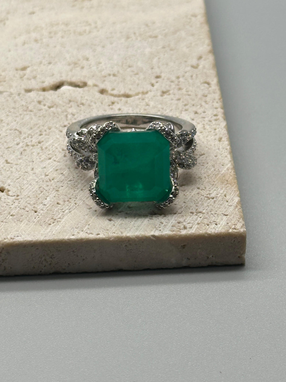 Anillo Minas Gerais Esmeralda Silver