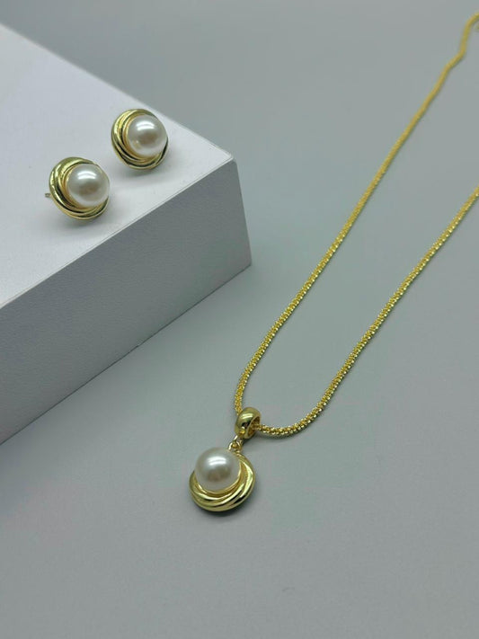 Cadena con dije perla