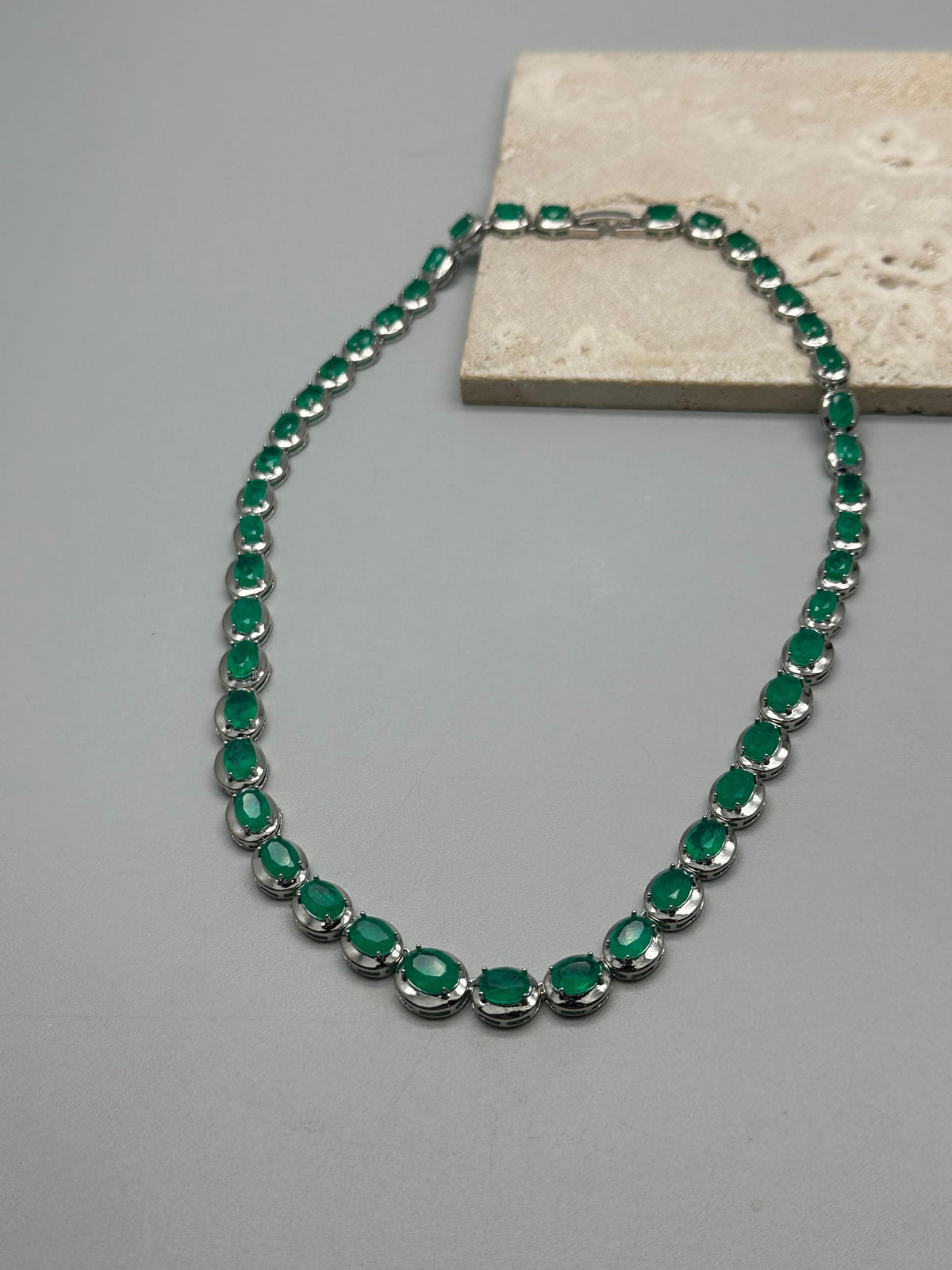 Collar Tenis  Esmeralda Silver 45 Piedras