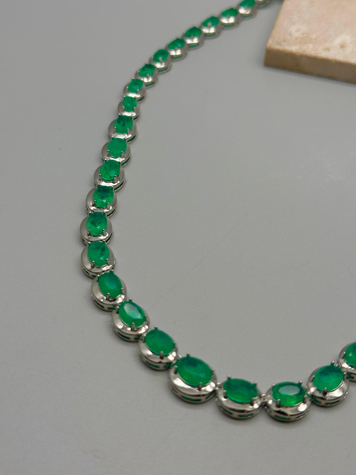 Collar Tenis  Esmeralda Silver 45 Piedras