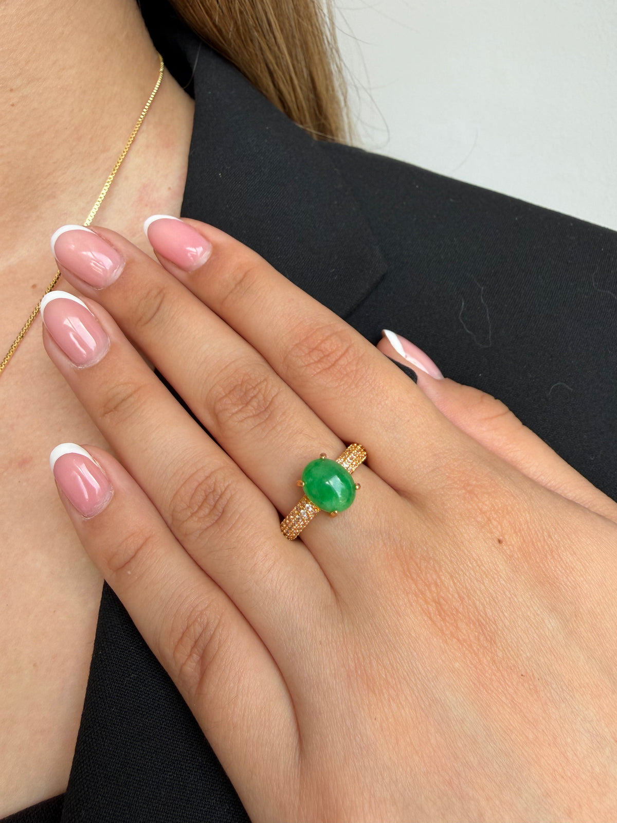 Anillo con piedra Jade