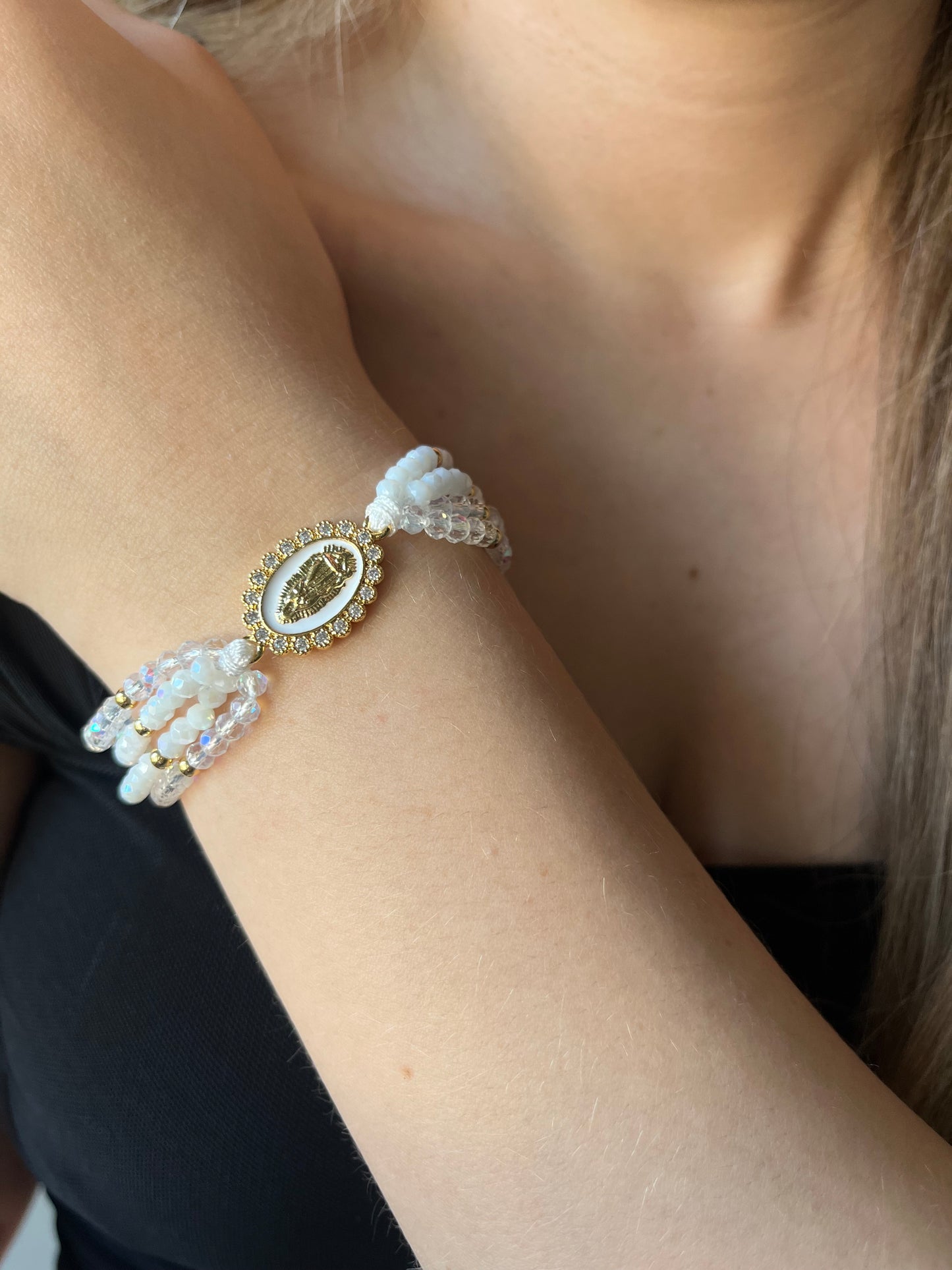 Pulseras de mostacilla con la Virgen de Guadalupe