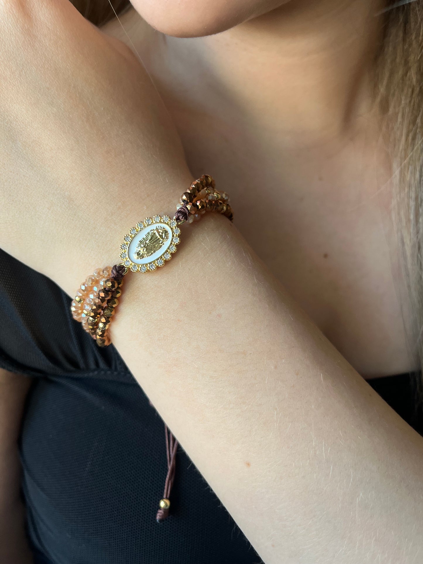 Pulseras de mostacilla con la Virgen de Guadalupe