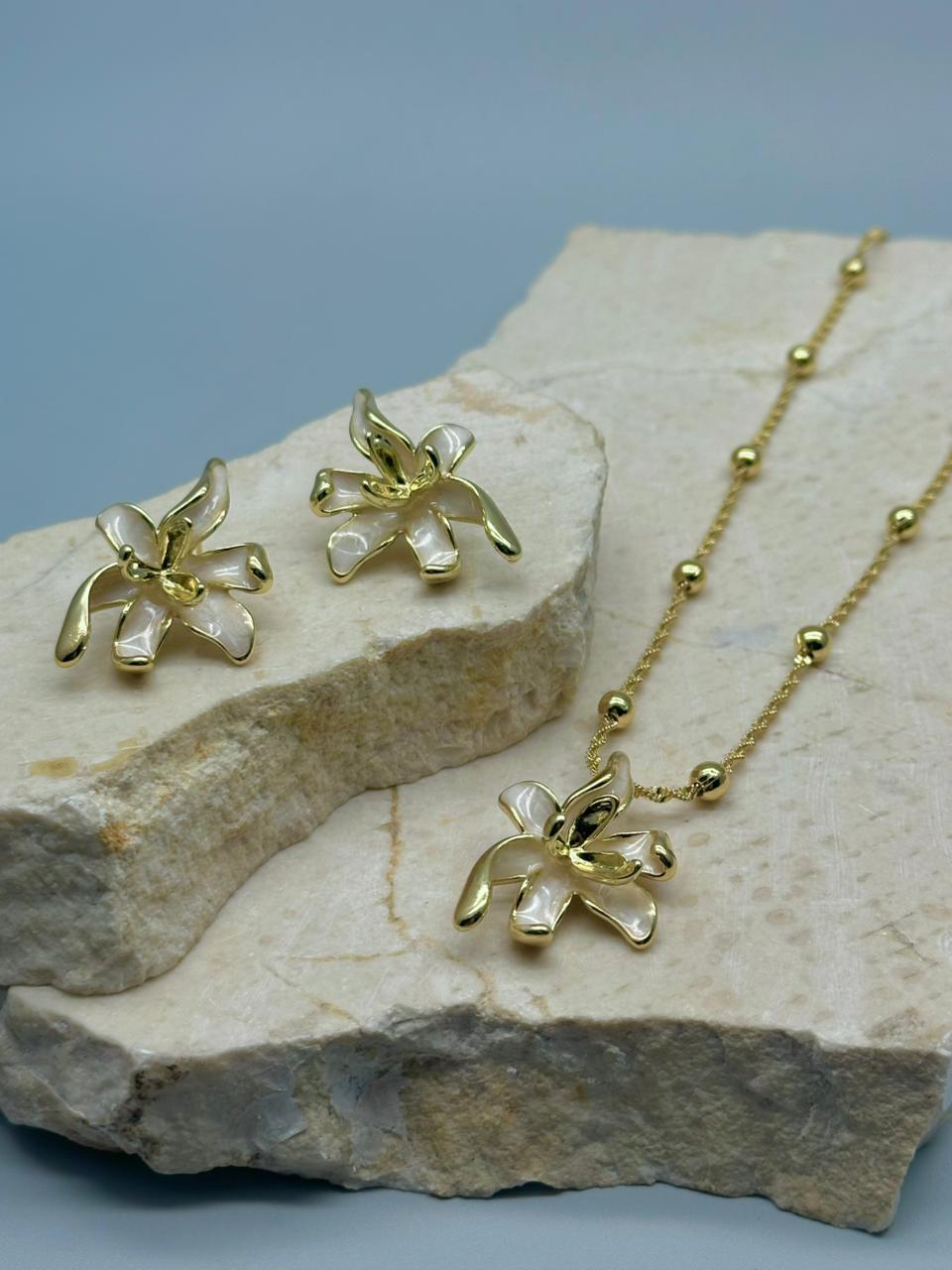 Set Flores Esmaltada