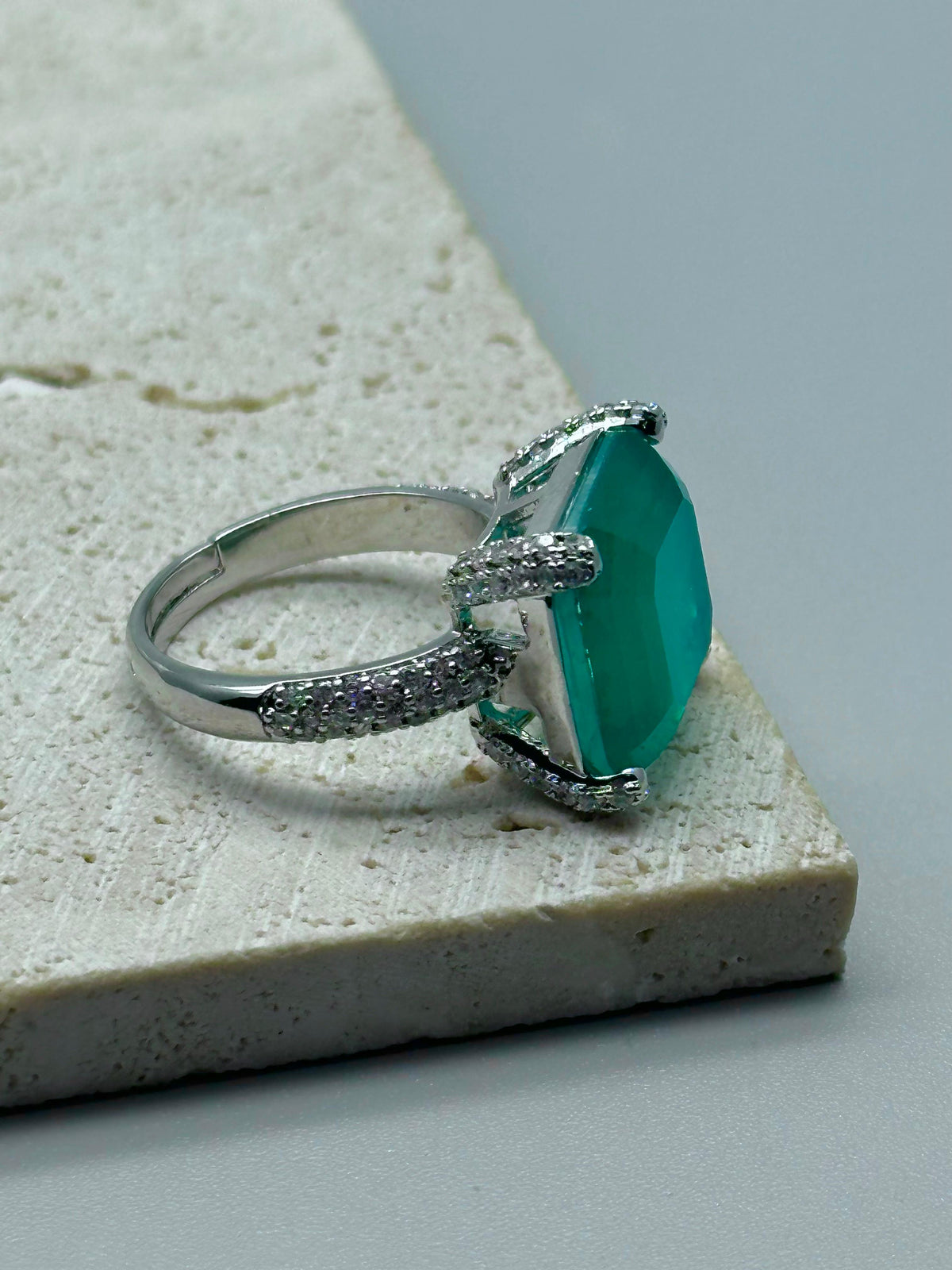 Anillo Cuadrado Esmeralda Silver