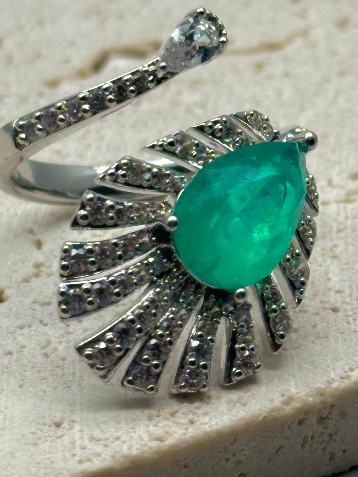 Anillo Espiga Esmeralda Silver